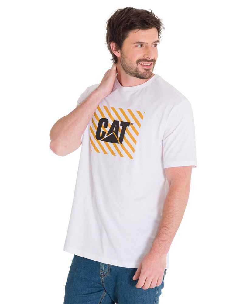 Polera-Manga-Corta-Hombre-EVERYDAY-WORKWEAR-GRAPHIC-TEE-Blanca-Cat