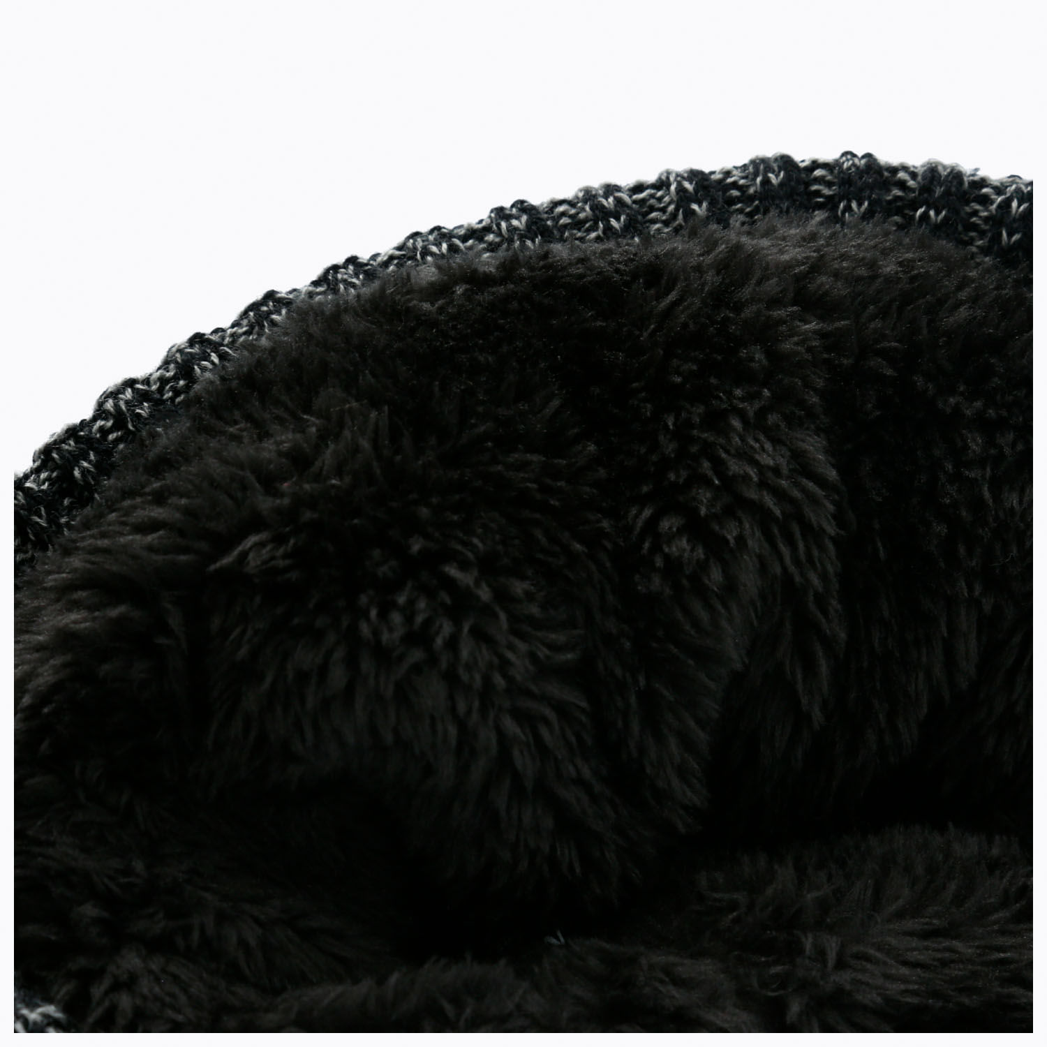Gorro Unisex Shaggy Beanie Negro Merrell