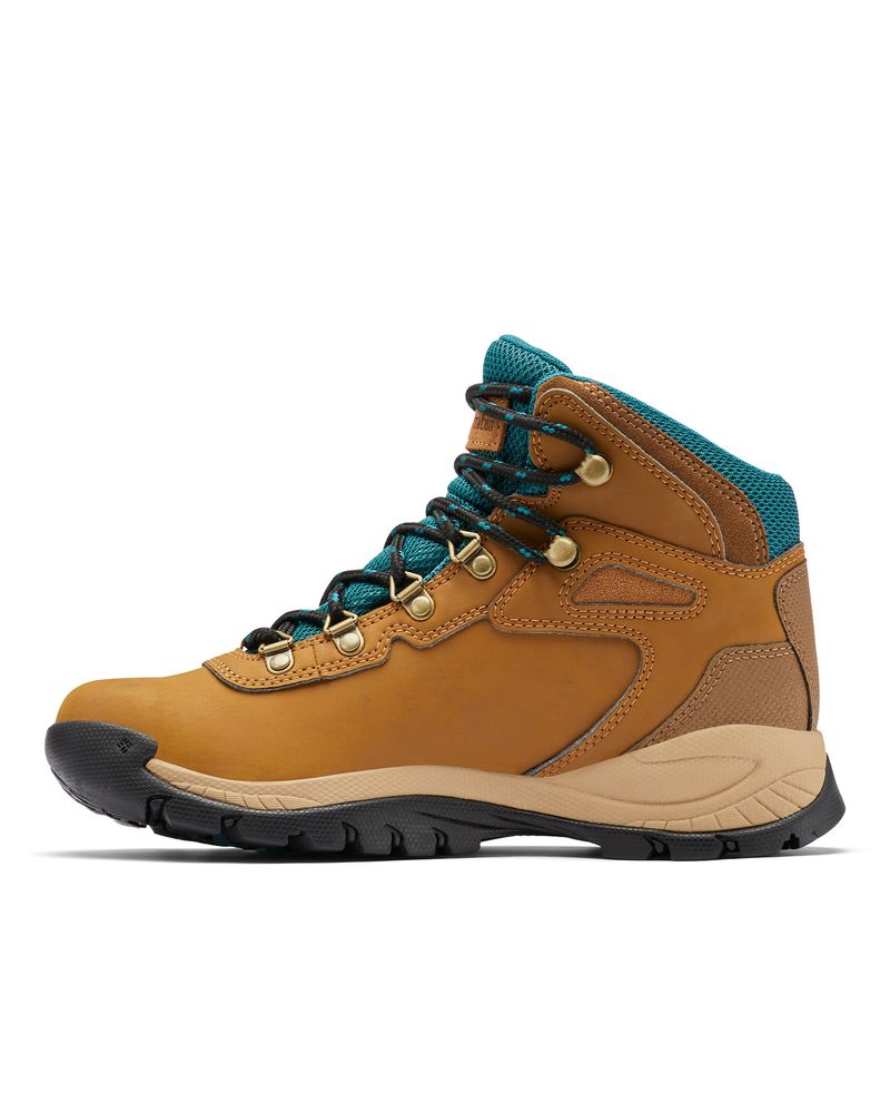 Botin-Mujer-Newton-Ridge-Plus-Beige-Columbia