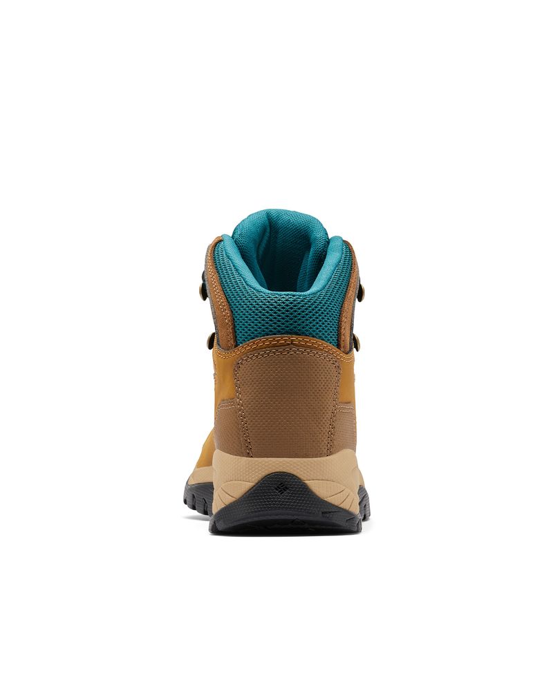 Botin-Mujer-Newton-Ridge-Plus-Beige-Columbia