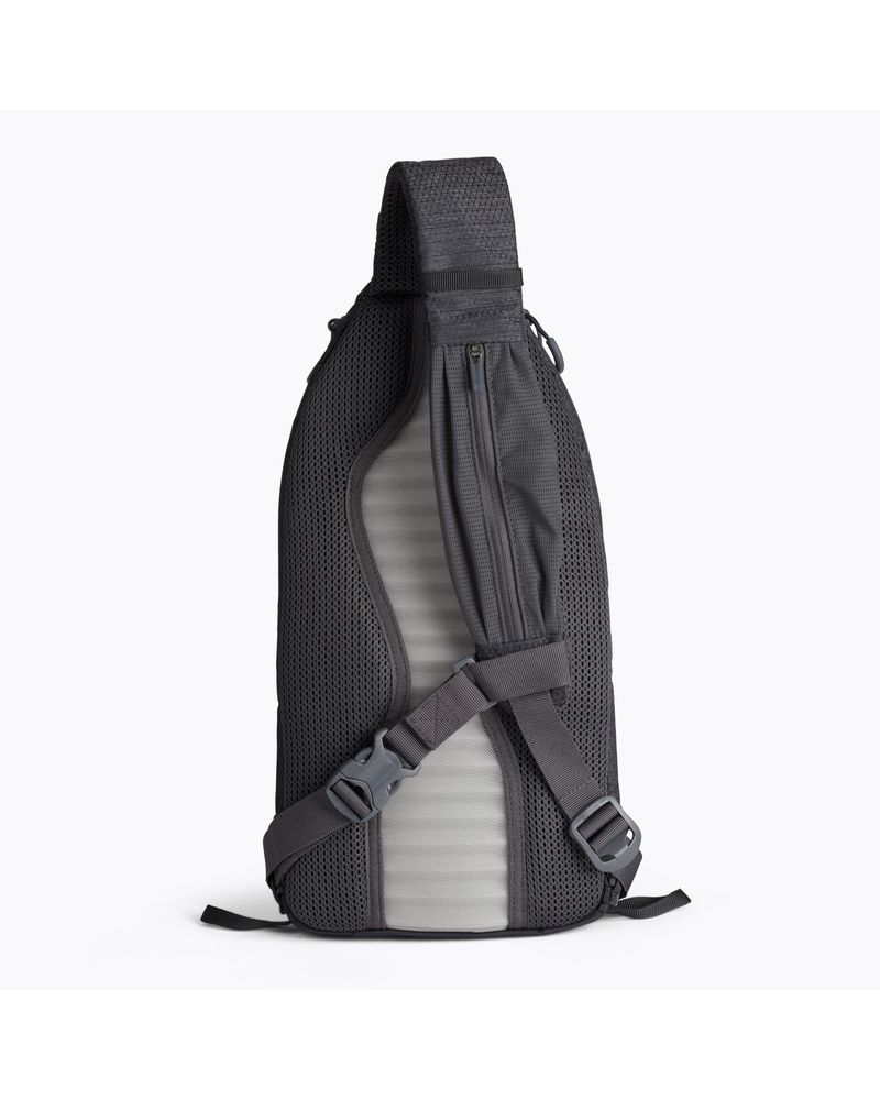 Mochila-Unisex-Crest-8L-Sling-Negro-Gris-Merrell