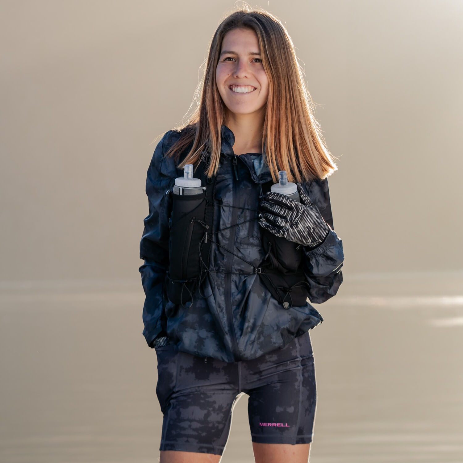 Cortaviento Mujer Trail Running Edición Skyfire Gris Merrell