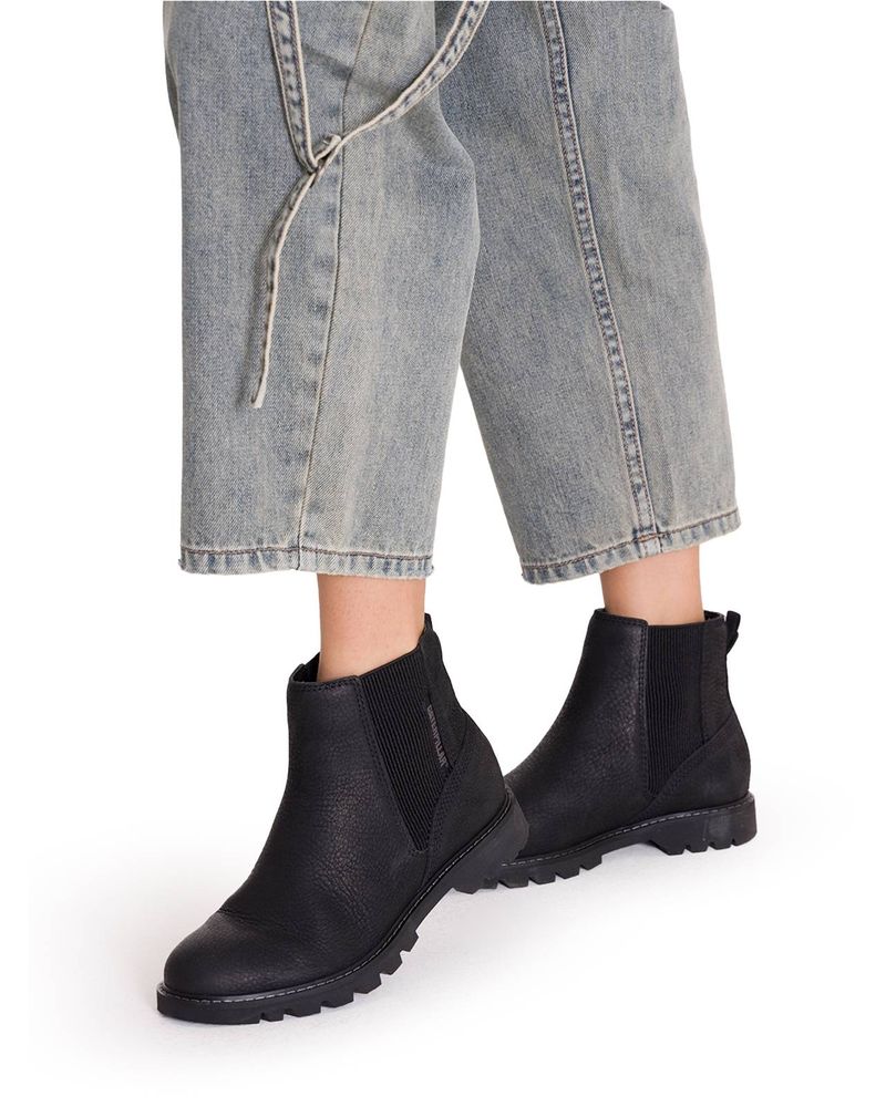 Botin-Cuero-Mujer-Colorado-Chelsea-Negro-Cat